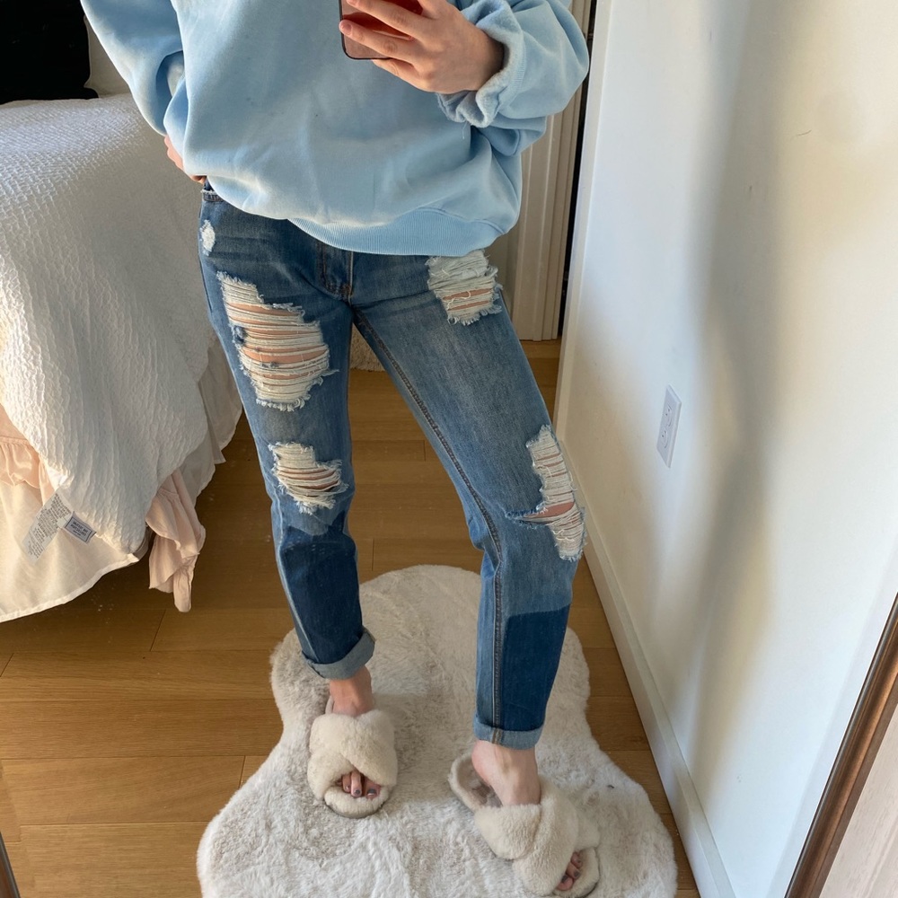 Sunset & Spring Distressed Jeans - Picture 8 of 8